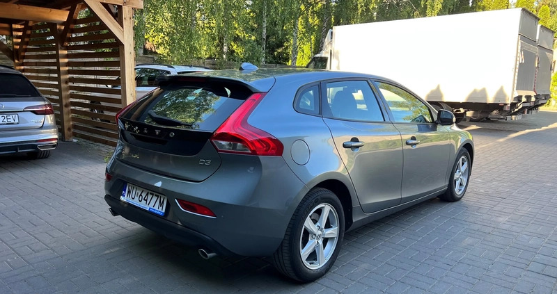 Volvo V40 cena 72000 przebieg: 99986, rok produkcji 2018 z Błonie małe 254